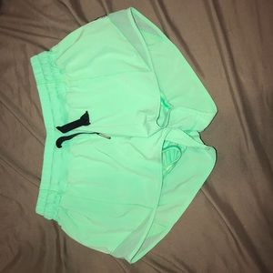 Lululemon hotty totty shorts